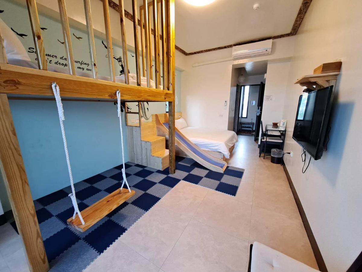 Hotel 墾丁秋莊會館 附限量停車位 不保證有位置 無法事先預留 背包房無車位 預訂後記得加line聯繫 Heng-ch'un Esterno foto